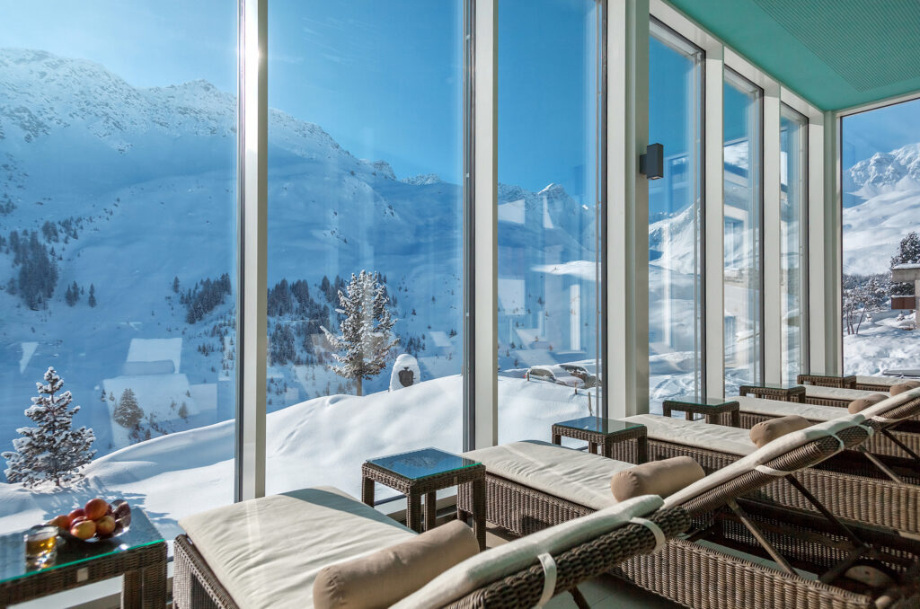 CATWALKS AND PARADISE | SPA OF THE MONTH ALPINE SPA HOTEL KULM AROSA