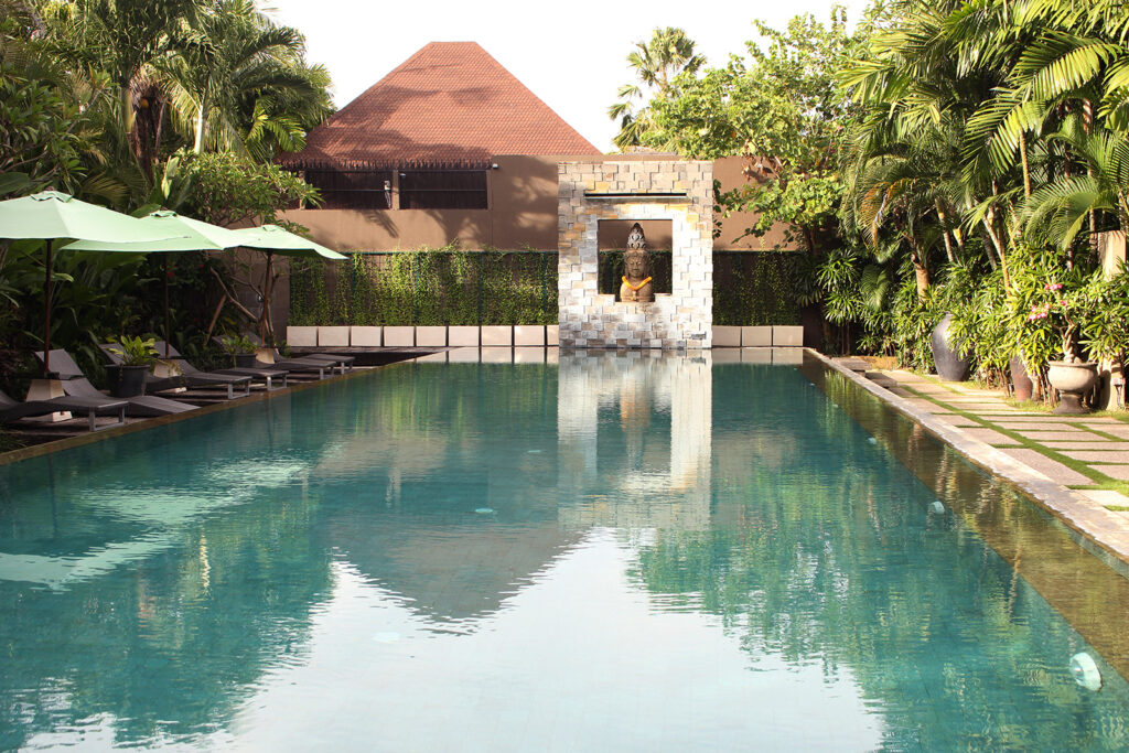 CATWALKS AND PARADISE | CICADA LUXURY TOWNHOUSES BALI