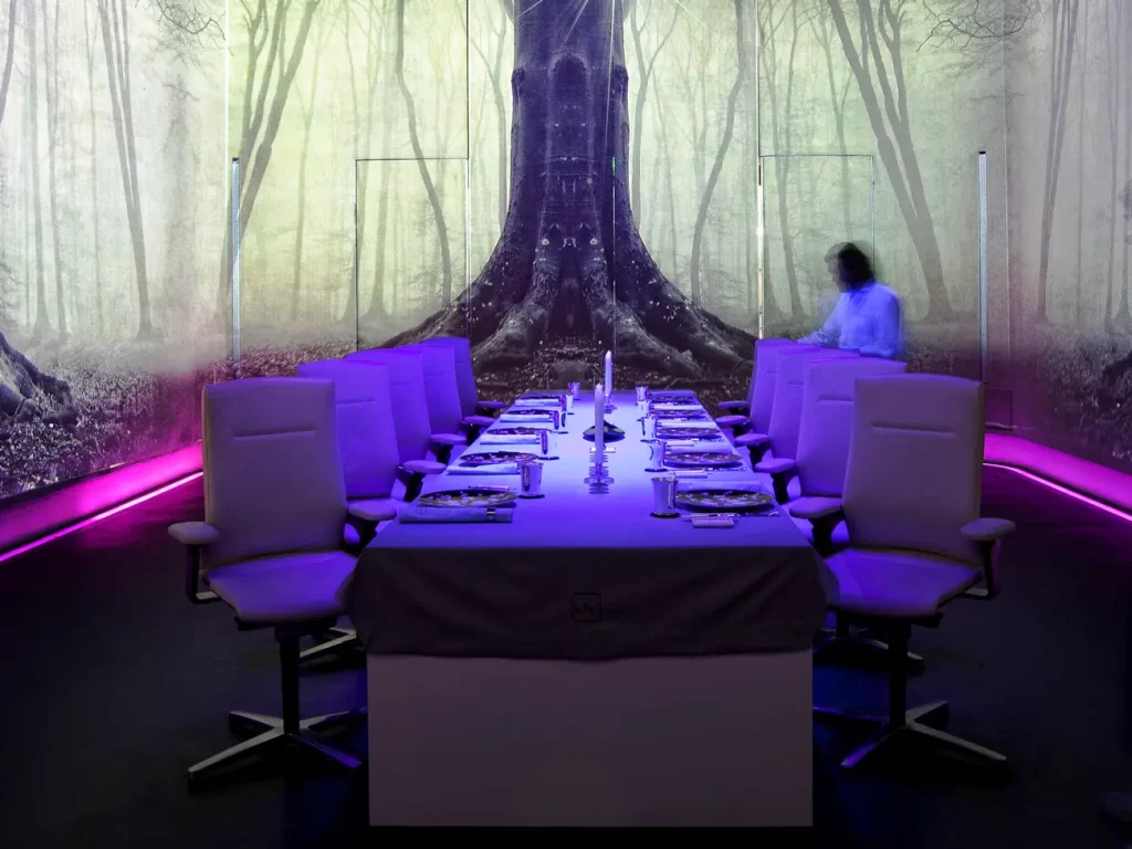 ULTRAVIOLET Shanghai Luxury Restaurant | CATWALKS AND PARADISE