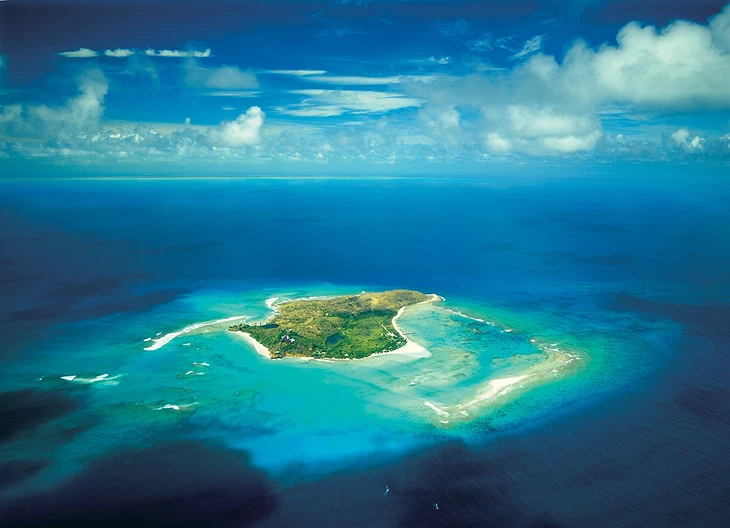 CATWALKS AND PARADISE - The Best Private Islands for Rent: A Guide to Exclusivity and Privacy